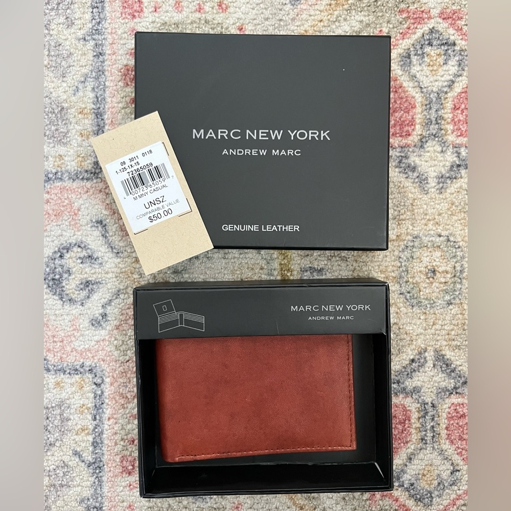 Men’s Andrew Marc wallet.